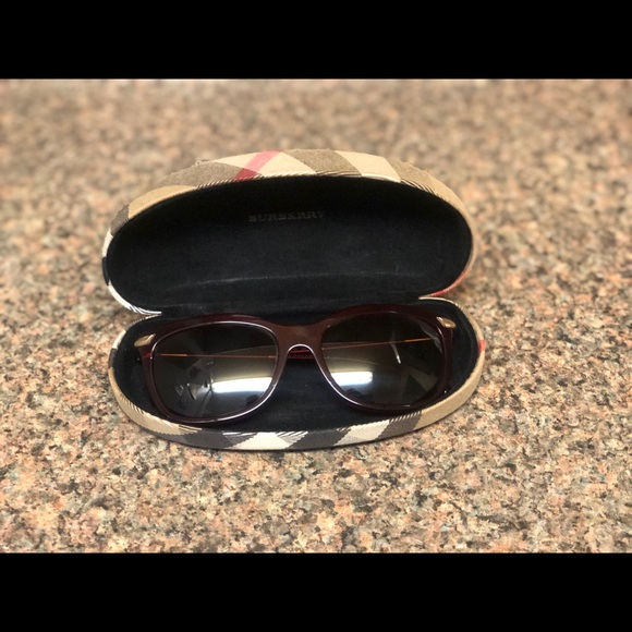 Burberry Sunglasses - Picture 2 of 5
